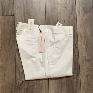 Brand new with Tags Banana Republic Hampton White Capri size 2P